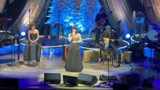 Vince Gill & Daughter's Reimagined Performance of Song Written for Amy Grant