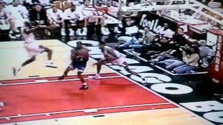 Jordan turnover leads 2 Penny pass to Horace Grant