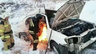 03.01.21.Страшная авария (ДТП)  в Улуг-Хемском районе республики Тыва на дороги Р-257. Лоб в Лоб.