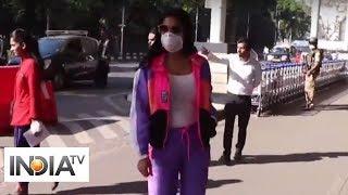 Amidst coronavirus outbreak, Sara Ali Khan gets snapped wearing mask at airport