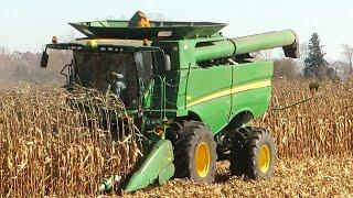 Corn Harvest 2020 | John Deere S660 Combine Harvesting Corn | Ontario, Canada