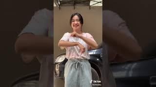 Video Tiktok hot Chikaku di Garasi Mobil | TikTok Cewek Cantik Goyang Pinggul #Shorts