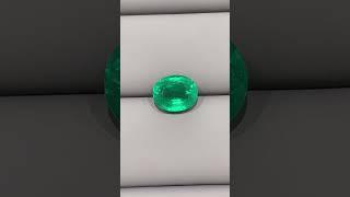 Oval Lab Grown Colombian Emerald 2.7 ct#emerald #gemstone #gems #customjewelry #emeraldjewelry