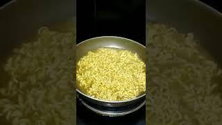 #simple and easy maggi recipe #2 minutes recipe #maggirecipe #noodlesrecipe #easyrecipe #viralshorts