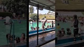 VIRAL !! SEDANG ASYIK MANDI SAMBIL MESUM  #shorts