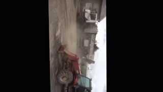 Discovery vs Daihatsu Fourtrak Rocky Rugger 4 x 4 tug of war