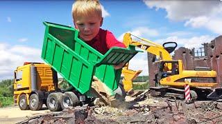 BRUDER TOY TRUCKS  Construction in Jack's DEMOLITION Site  BAUSTELLE für KINDER!