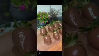 Клубника в шоколаде #youtubeshorts  #клубникавшоколаде  #кулинарнаямагия #вкуснопростоибюджетно