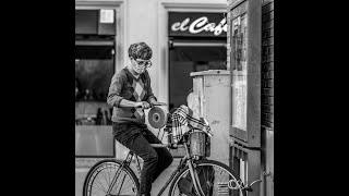 Fotografía callejera con 85mm. Amsterdam & Barcelona city.