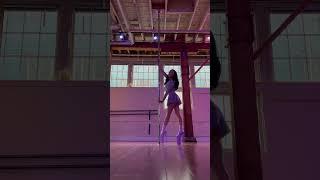 Dancin’  Low Flow Heels Pole Freestyle Dance #poledance #poledancing #heels