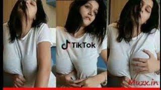 The sexiest and hottest girls on tik tok