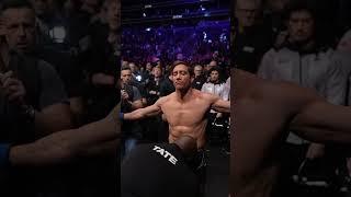 Jake Gyllenhaal Surprises UFC Crowd and Fights former UFC fighter after Jon Jones for his New Movie