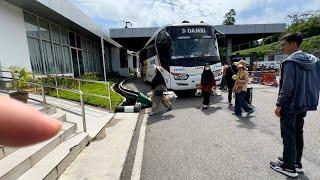 Perjalanan menggunakan bis dari kota Kuching Sarawak menuju Pontianak Kalbar