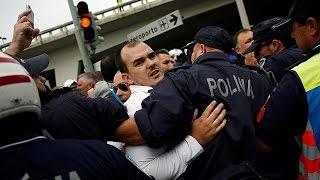 Portugal: Taxi drivers protest against Uber