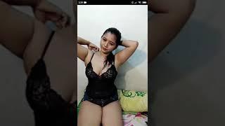 Tante semok goyang sambil duduk enk ...colmek