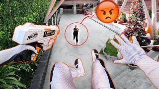 WHITE-SPIDERMAN Escapes ANGRY MOM vs NERF GUN Chase ( First Person Parkour POV )