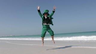 Irish Paddy Style! FUNNY Gangnam Style Parody in Dubai! Paddyman