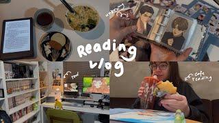 reading manhwa in a cafe for (almost) a week using my ipad mini  | vlog