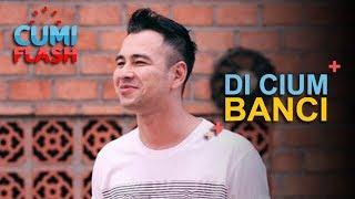 Uuppss!! Raffi Keasikan Digesek dan Dicium Banci - CumiFlash 09 November 2018