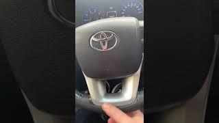 Они НЕ универсальные. На каждую машину идет своя. Чехол на руль. Toyota HiLux. "Умелый Русский"