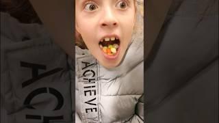 Что делать с жадностью #shorts #дети #доброеутро #юмор #tiktok #милана