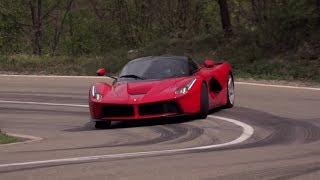 Ferrari LaFerrari Supercar - Drifting Mode and Big Burnout