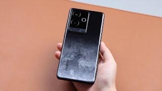 Realme GT6 Lunar Exploration Edition | Hands-on Detailed Review