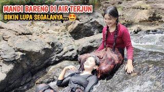 WOOW..‼️NEMENIN DUA BIDADARI DESA CANTIK MANDI KE SUNGAI BIKIN BETAH DAN GA MAU PULANG