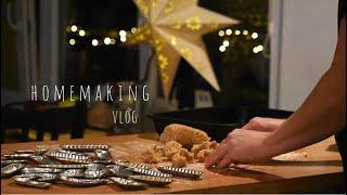 Simple recipes for Christmas treats - Baking traditional Christmas cookies | Homemaking vlog