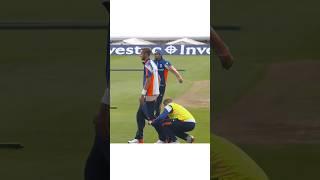 Cricketer pant slip funny videos