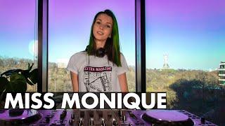 Miss Monique - Live @ Radio Intense 07.04.2020 [Progressive House / Melodic Techno]