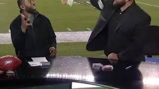 Jon Dorenbos Amazes Randy Moss With a Magic Card Trick