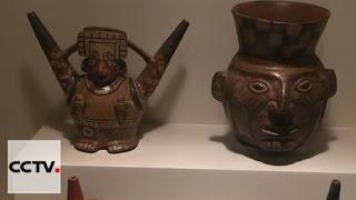 El museo Larco de Lima expone antiguas reliquias chinas