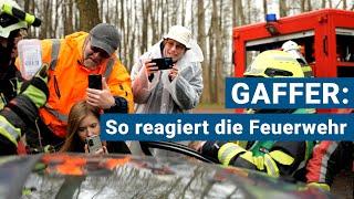 Gaffer: Feuerwehr entwickelt Leitfaden für Umgang mit Schaulustigen