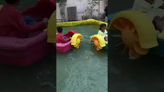 Tichku kaise boat chala rahi . #trending #shorts #boat #boatriding #mela #festival