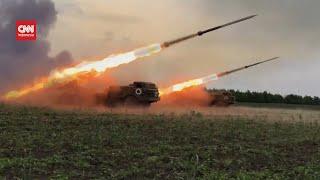 Momen Peluncur Roket BM 27 Rusia Hantam Posisi Pasukan Ukraina