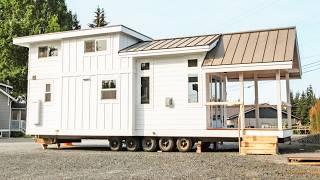 Absolutely Explore This Stunning Modern Tiny House with Bold Colors and Unique Design!