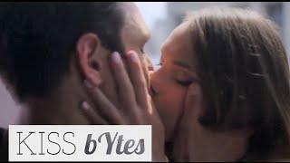 Sexify (2021-): S01E03 | Hot Kissing Scene- P1 | Sandra Drzymalska & Bartosz Gelner(Monika & Konrad)