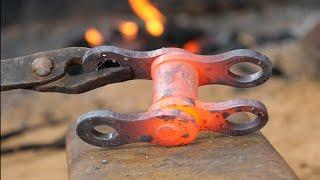 Forging a little hammer process out of chain - Blacksmith