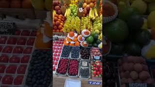 Amazing fruits удивительные фрукты от Камран Shorts Папайя клубника черешня ананас #шортс #личинка