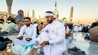 First RAMADAN IFTAR in Madina Masjid an Nabawi | Ramadan Mubarak