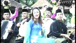 Syura - Joget Gadis Melayu (Original Music Video)