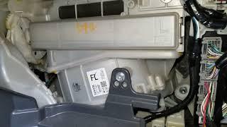 Fix That Prius! 2012 Prius v Heater Actuator.