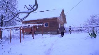 The Inspiring Life of an Elderly Woman in Remote Mountains Far from Civilization