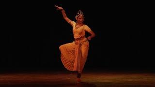 Sandhya Raju performs Anandanarthana Ganapathim