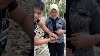 Tangan bayi keluar di perut cewek #sulap #magic #sihir #shortvideo