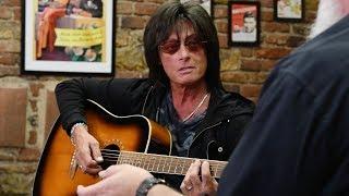 JOE LYNN TURNER (Deep Purple, Rainbow) Meets Prague's American Barber!