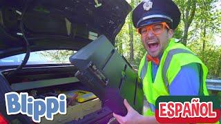 Carros de Policía para Niños con Blippi | Explora con Blippi | Blippi Español | Moonbug Kids