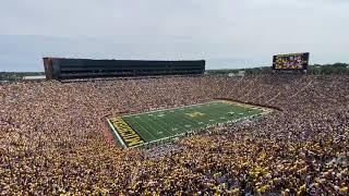 WHOLE MICHIGAN STADIUM SINGS MR. BRIGHTSIDE