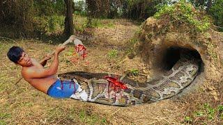 Construir Pernas De Bicicleta Subterrânea Pegue Uma Cobra Grande No Buraco #ArmadilhaDeCobra